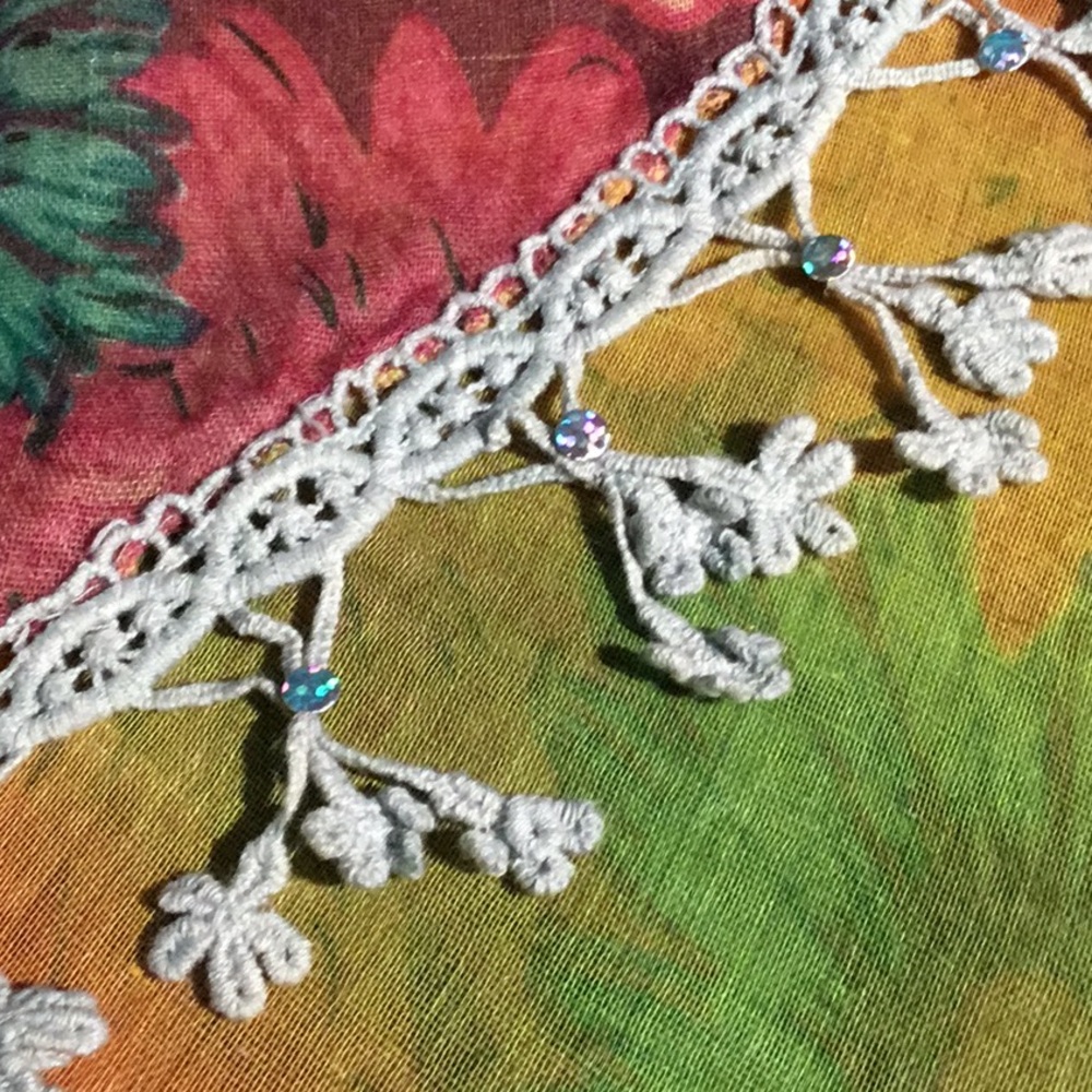 MANYUS Doubleweave Cotton Shawl with Charming Fringe. - Picture 6 of 10